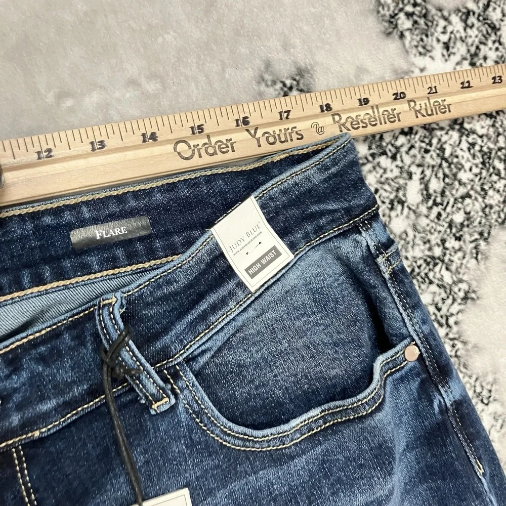 Judy Blue Flare Jeans Womens Plus 20W NWT High Rise Stretch Medium Wash Denim - Picture 3 of 14